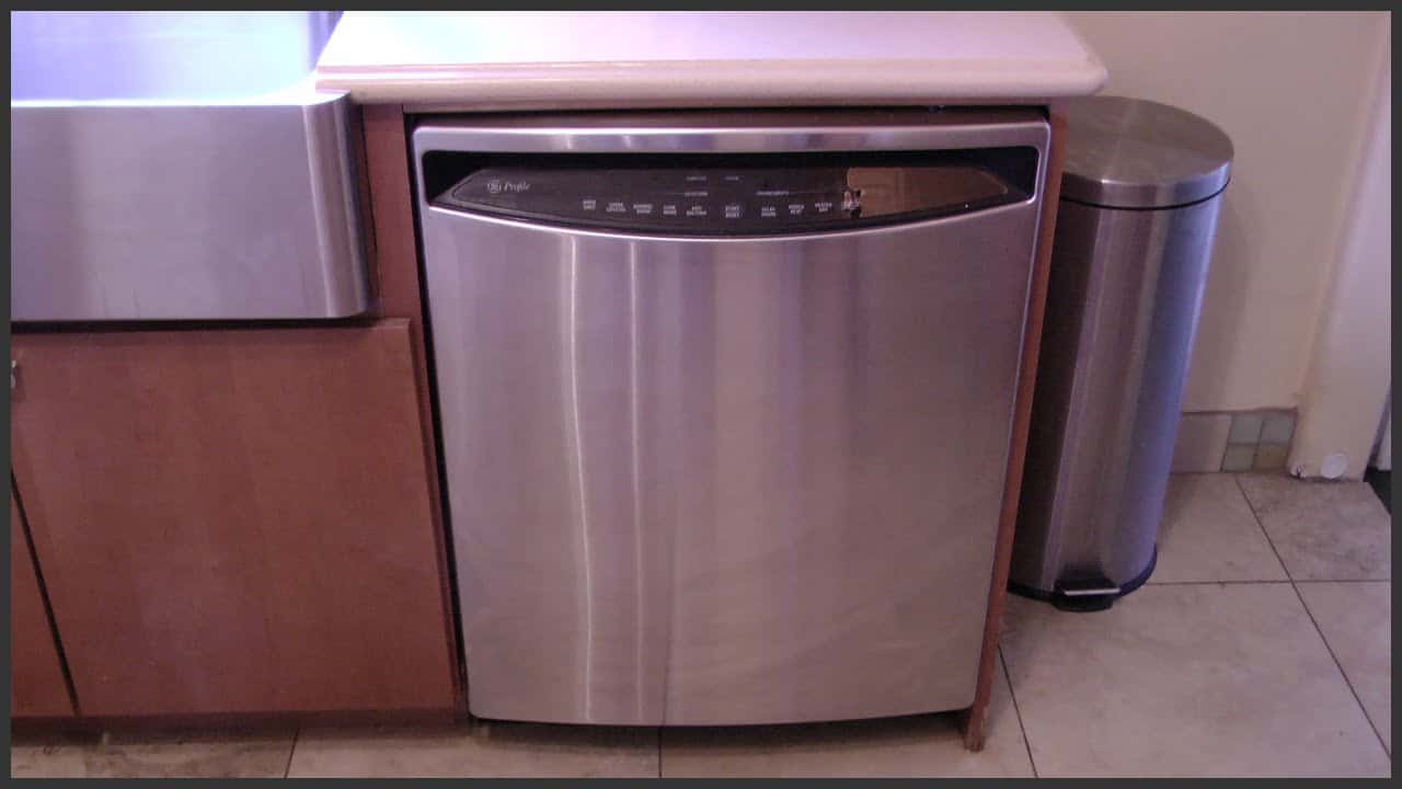 How To Clean A GE Profile Dishwasher? Cleanestor