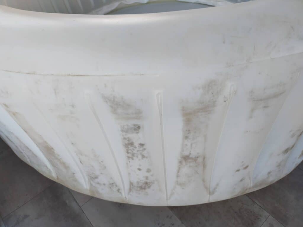 how-to-clean-mold-from-an-inflatable-hot-tub-cleanestor