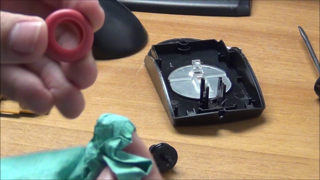 How To Clean A Mouse Wheel