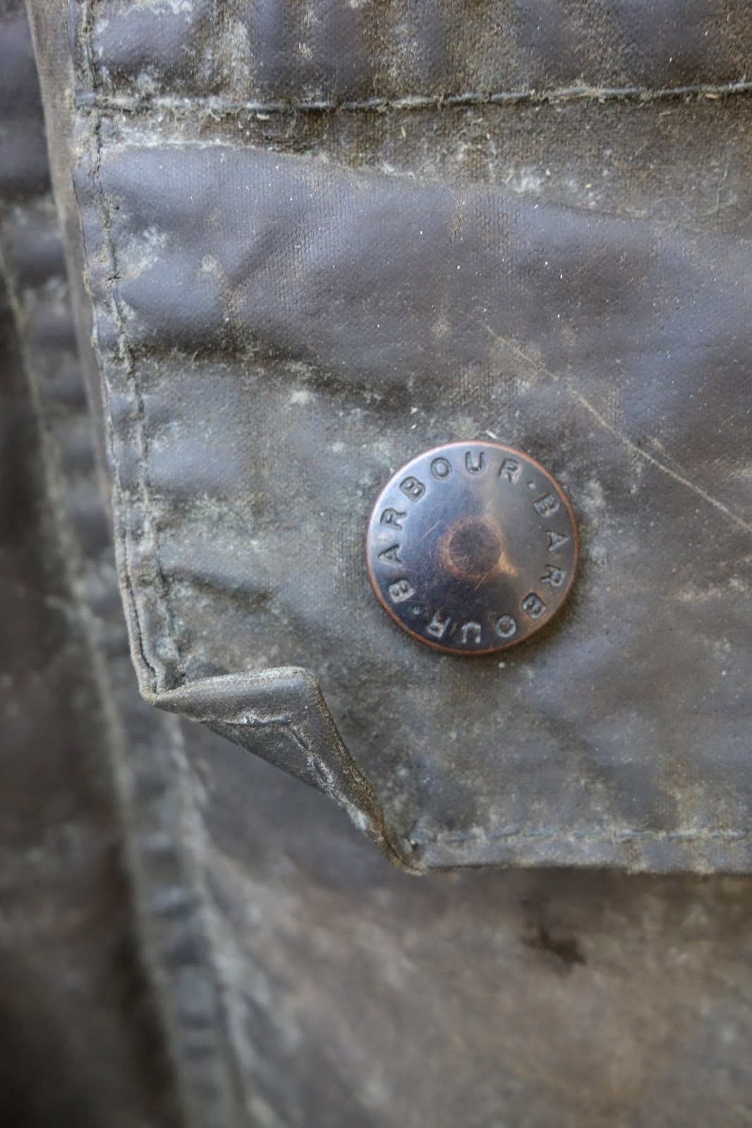 how-to-clean-mold-off-a-barbour-jacket-cleanestor