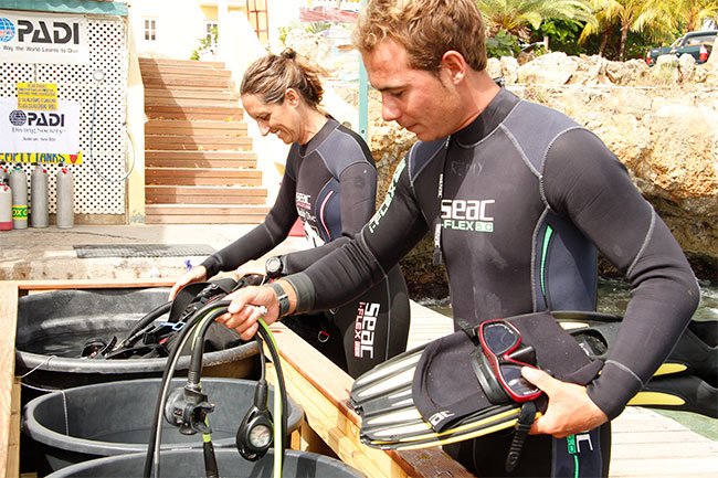 How To Clean Scuba Gear