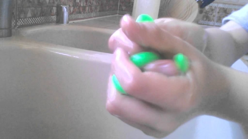 How To Clean Sticky Hands