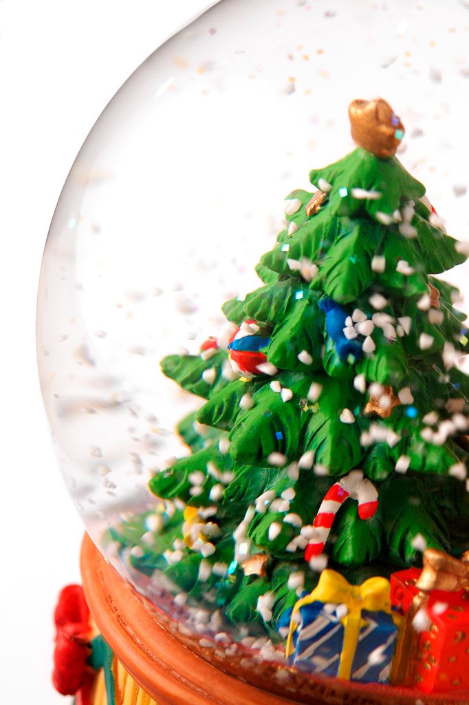 How To Clean Up A Broken Snow Globe How To Clean Up A Broken Snow Globe
