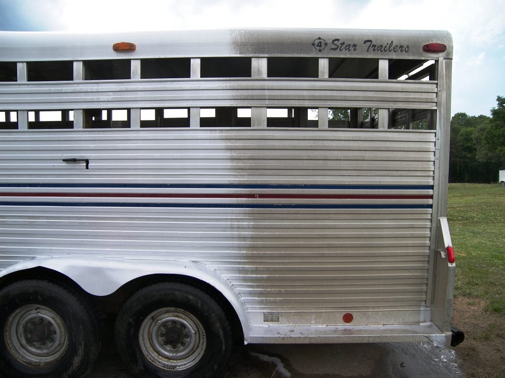 How To Clean An Aluminum Horse Trailer