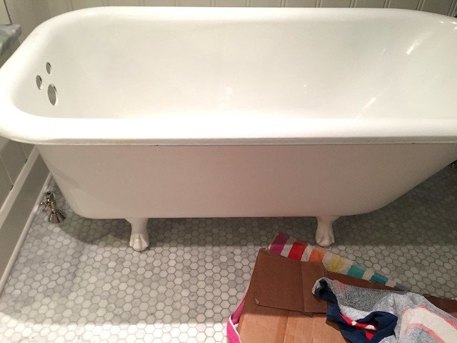 How To Clean Clawfoot Tub