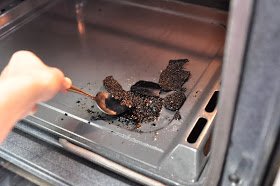 How To Clean Burnt Sugar From The Oven How To Clean Burnt Sugar From The Oven